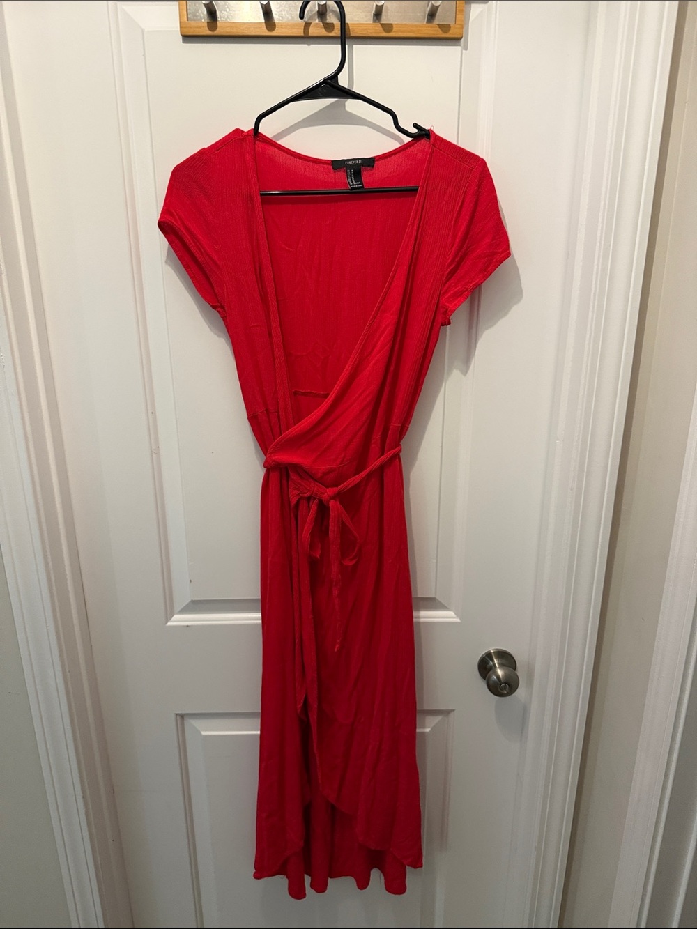 🥳 5 for $25 BUNDLE Forever 21 Red Wrap Midi Dress with Tie Waist